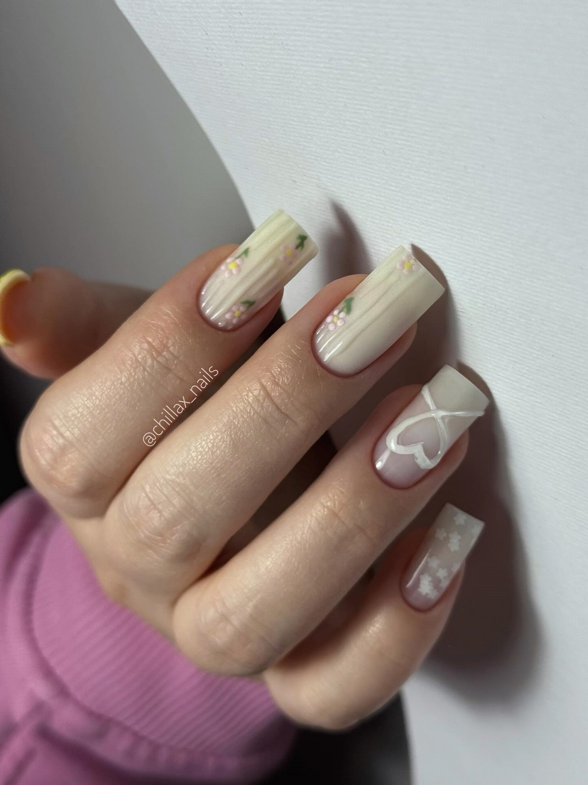 Какой маникюр будет в тренде осенью 2026 года