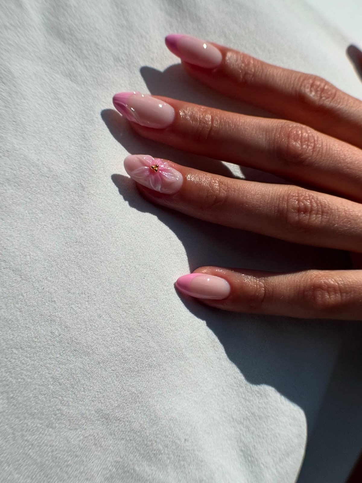 Какой маникюр будет в тренде осенью 2026 года