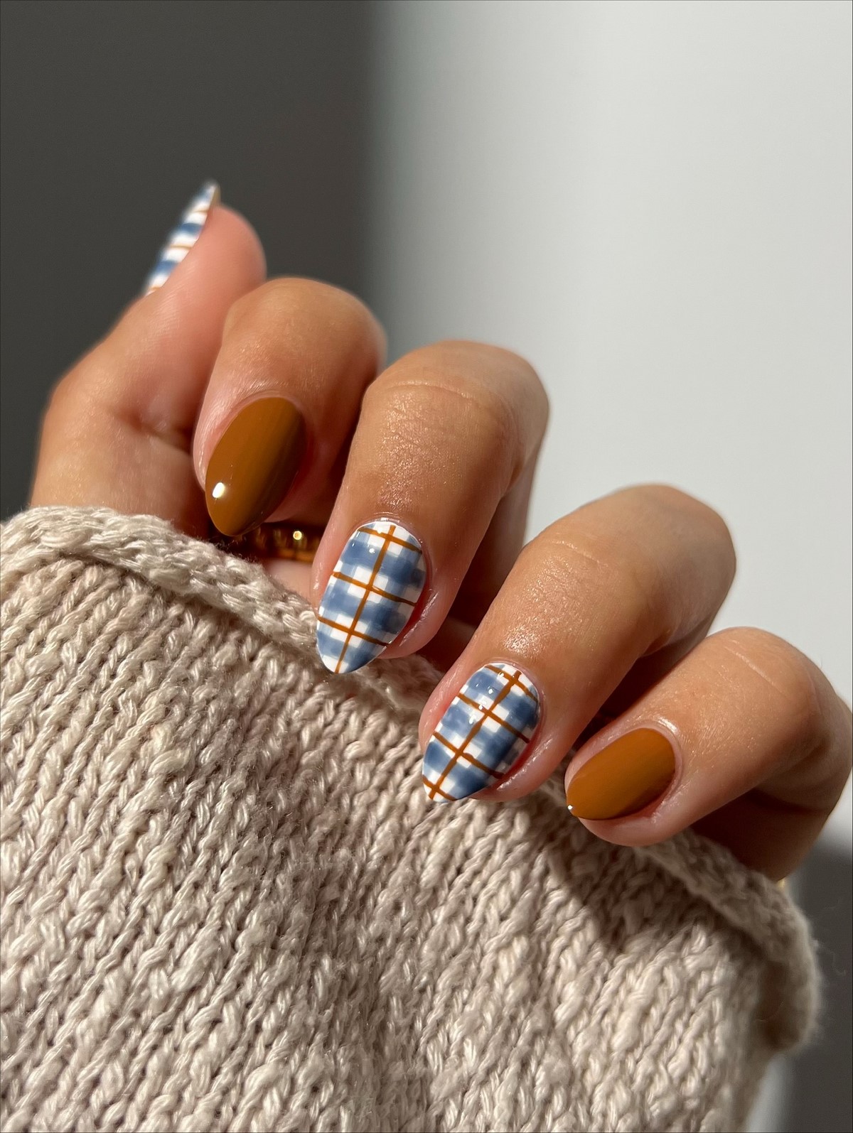 Модный осенний маникюр на октябрь 2026: изучаем сезонные тренды