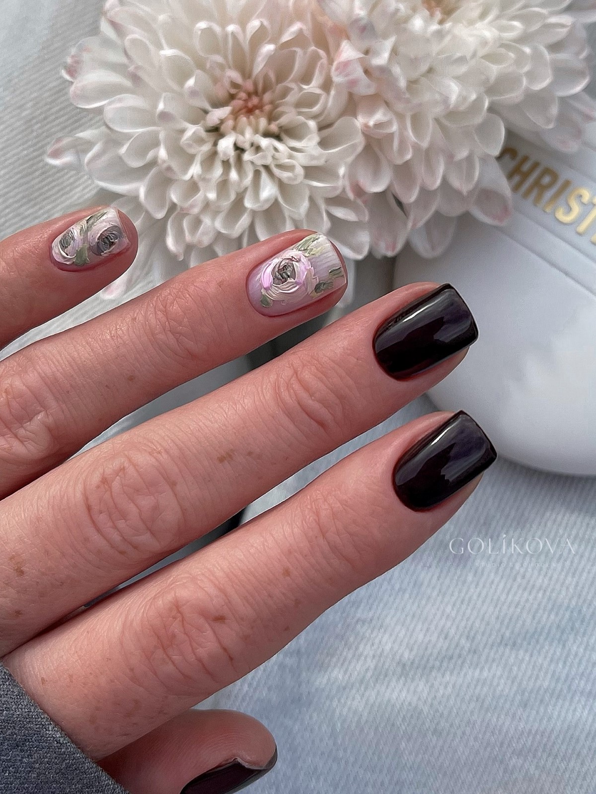 Какой маникюр будет в тренде осенью 2026 года