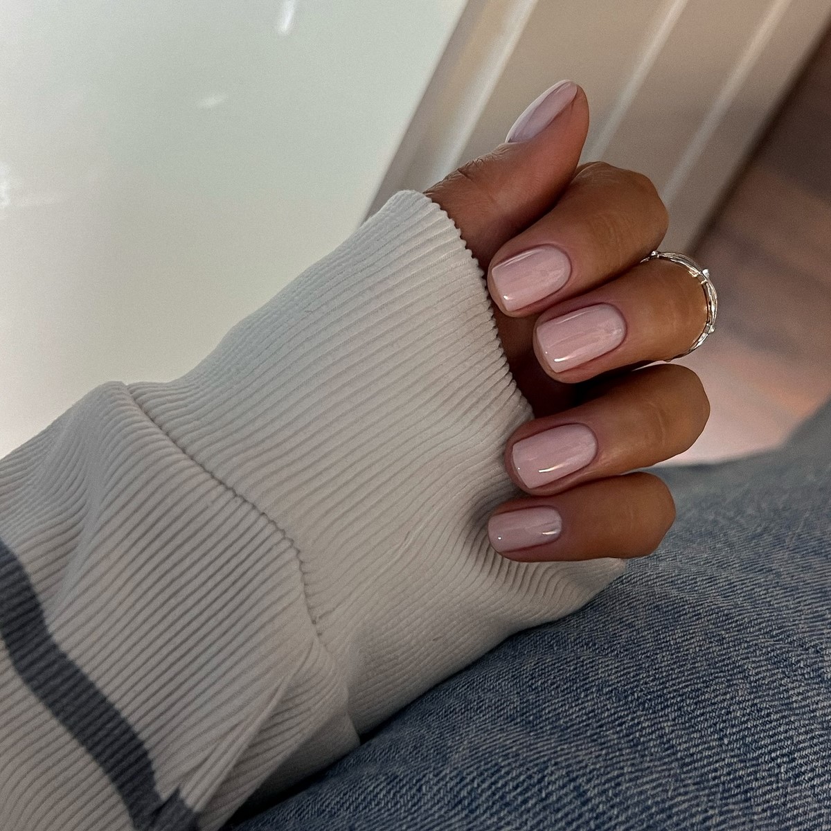 Какой маникюр будет в тренде осенью 2026 года