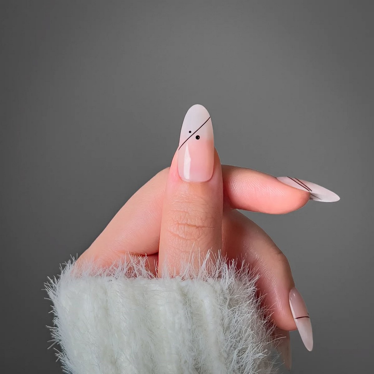 Какой маникюр будет в тренде осенью 2026 года