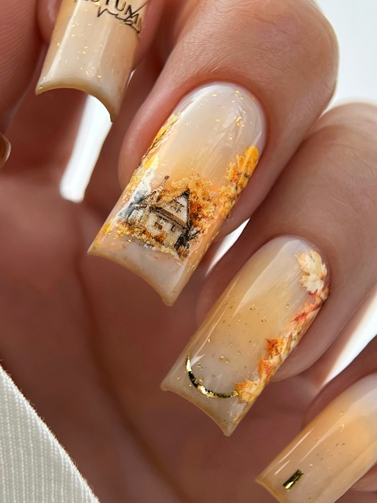 Модный осенний маникюр на октябрь 2026: изучаем сезонные тренды