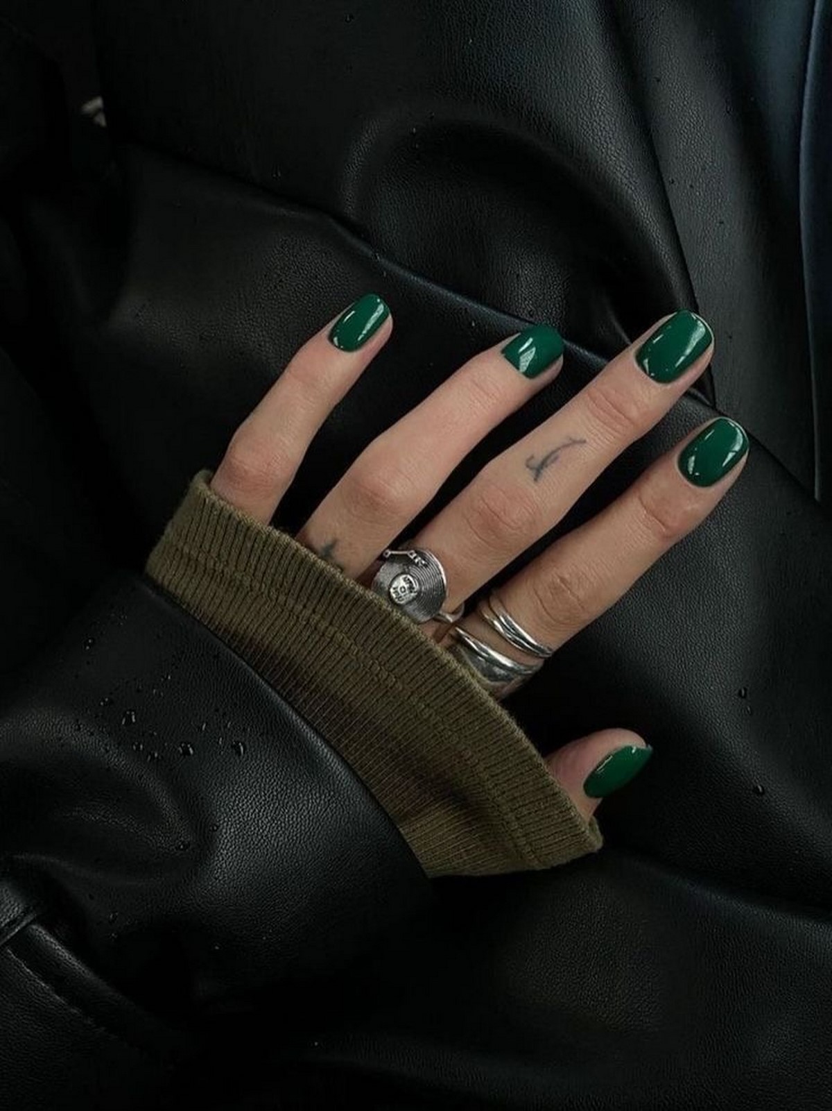 Модный осенний маникюр на октябрь 2026: изучаем сезонные тренды