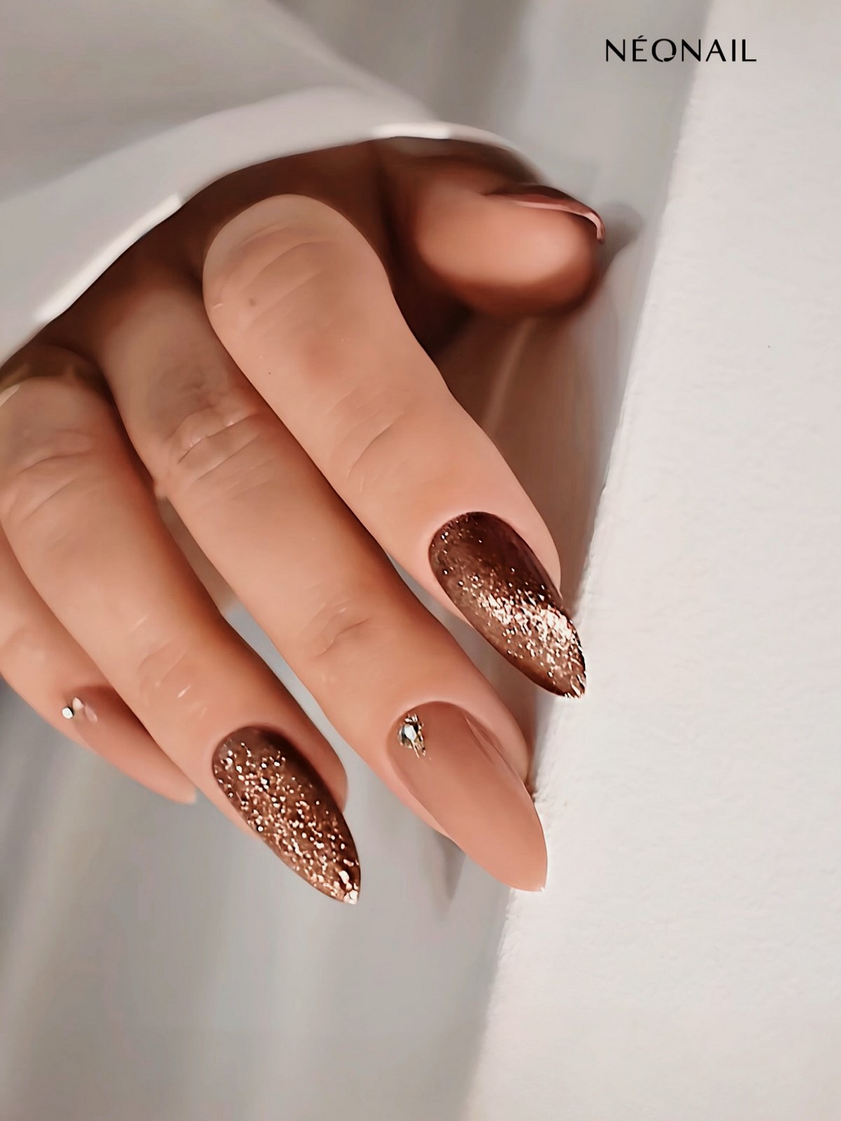 Модный осенний маникюр на октябрь 2026: изучаем сезонные тренды