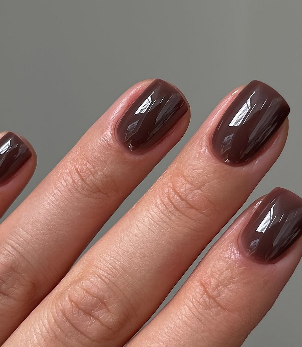 Модный осенний маникюр на октябрь 2026: изучаем сезонные тренды