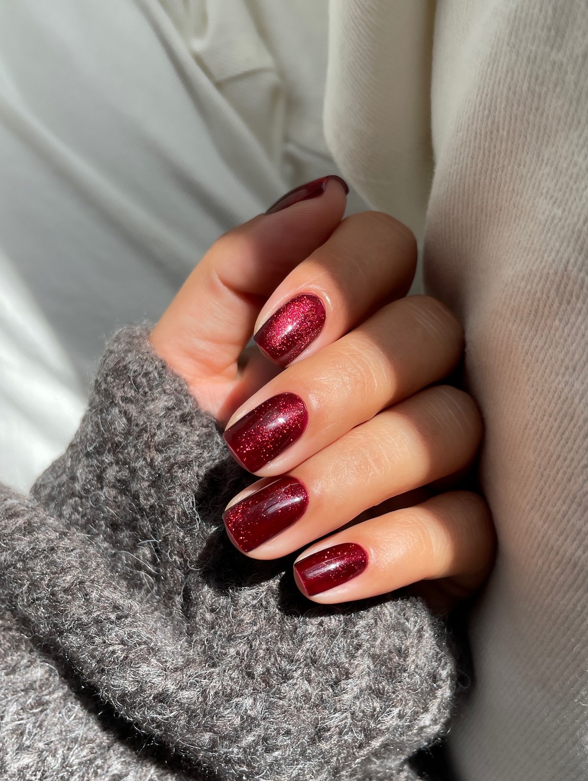 Модный осенний маникюр на октябрь 2026: изучаем сезонные тренды