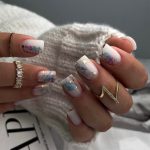 Денежный маникюр в ноябре 2026: тренды для удачи и успеха
