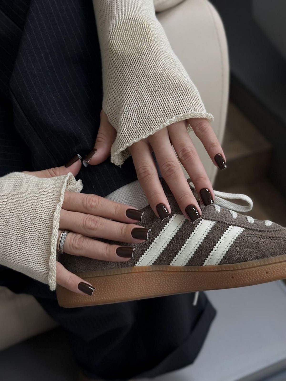 Денежный маникюр в ноябре 2026: тренды для удачи и успеха