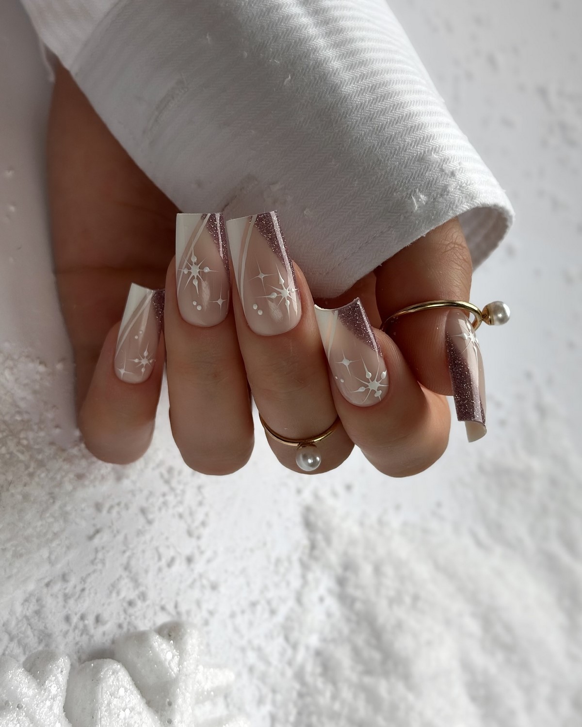 Денежный маникюр в ноябре 2026: тренды для удачи и успеха