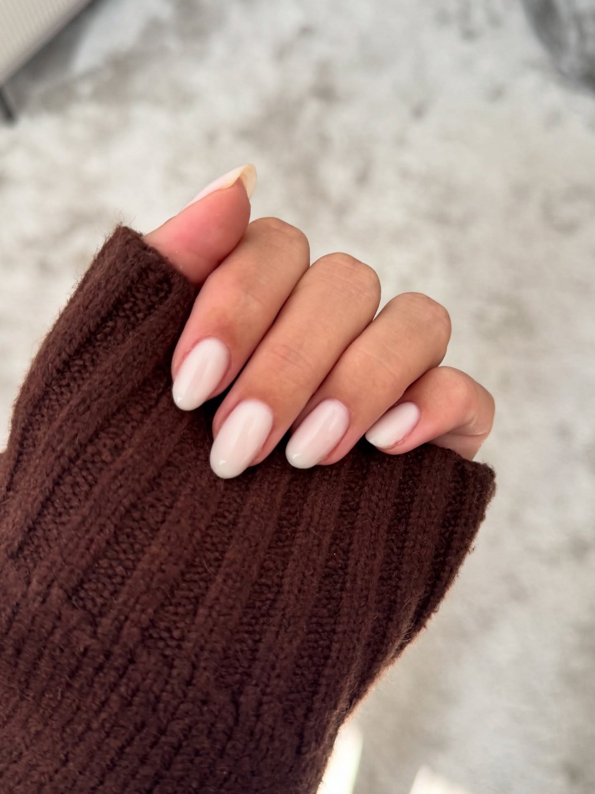 Денежный маникюр в ноябре 2026: тренды для удачи и успеха