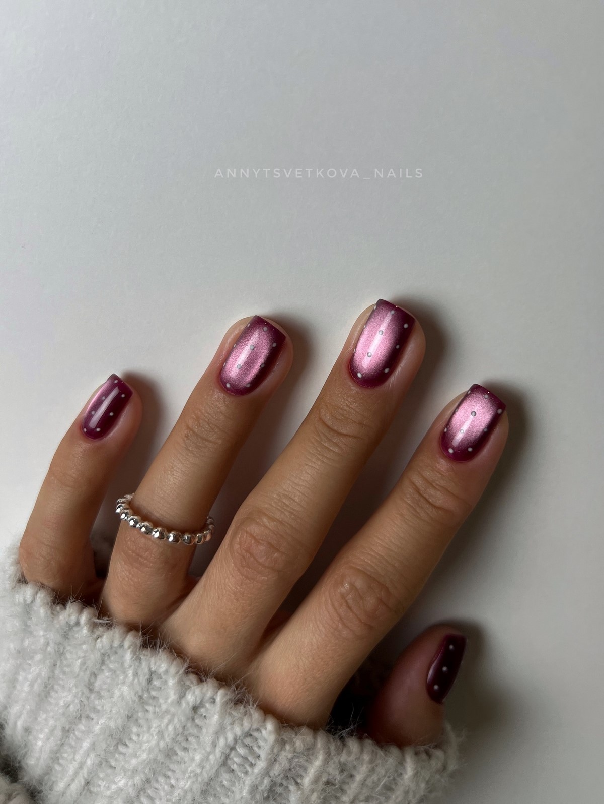 Самые красивые идеи зимнего маникюра на декабрь 2026