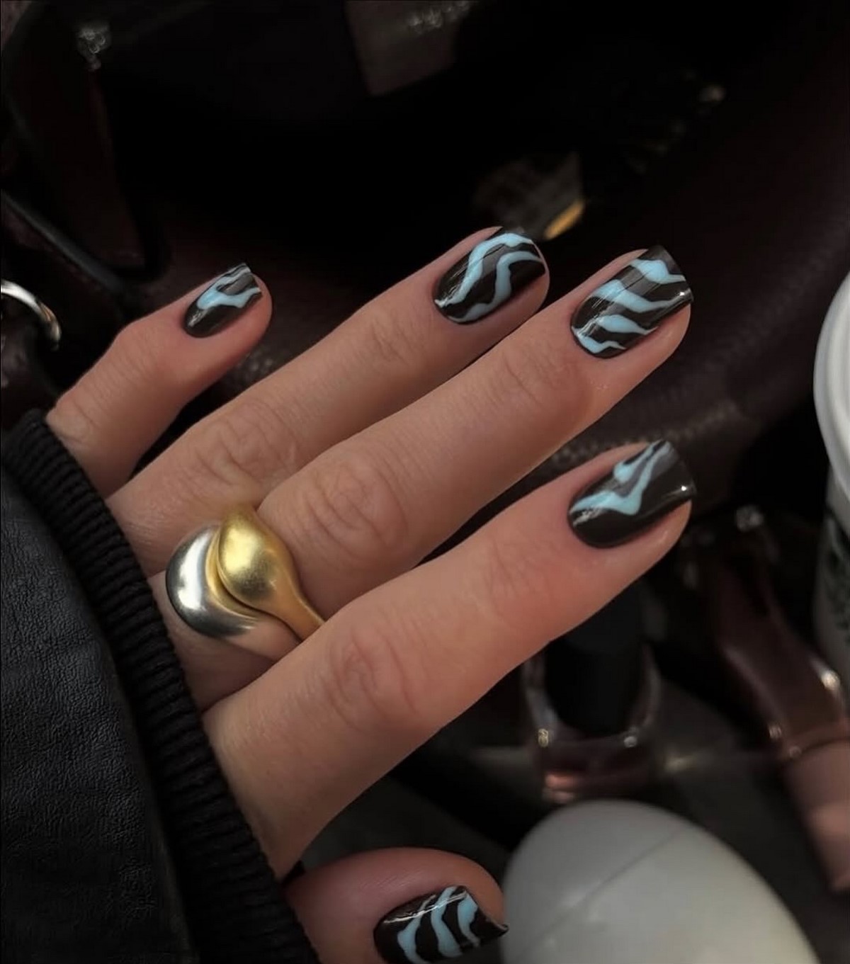 Самые красивые идеи зимнего маникюра на декабрь 2026