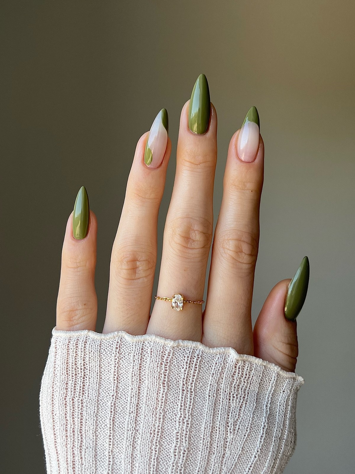 Самые красивые идеи зимнего маникюра на декабрь 2026