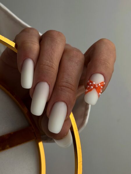 Маникюр 2026: чистый дизайн, который делает руки элегантнее