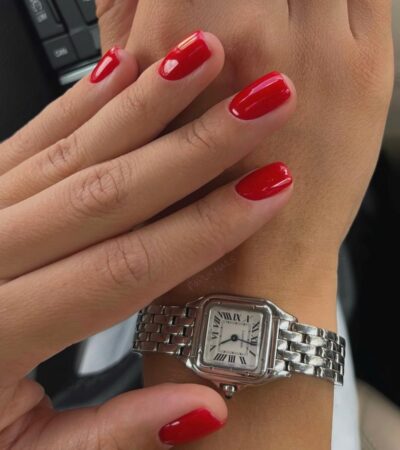 Маникюр весны 2026: оттенки, которые делают руки моложе и элегантнее