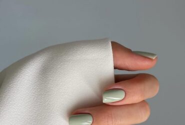 Весенний маникюр 2026: 7 оттенков, которые выглядят дороже нюда