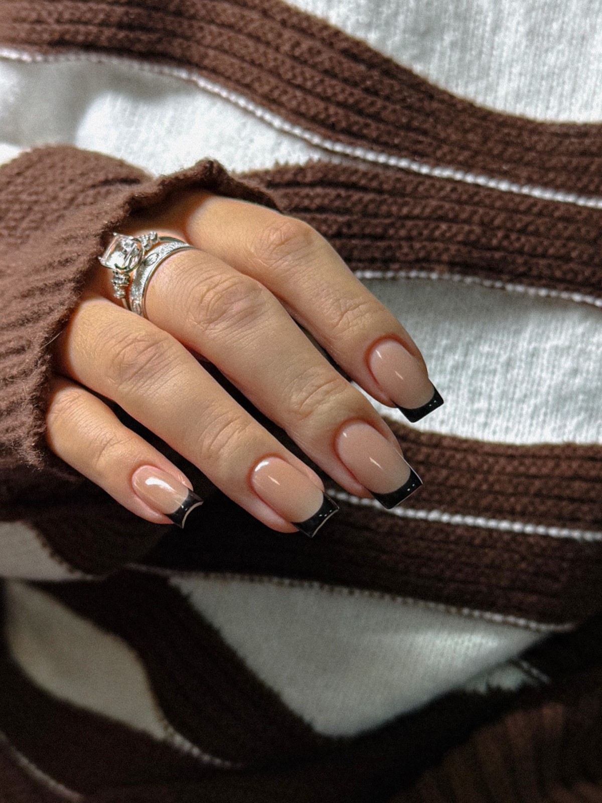 Маникюр весны 2026: цвета, из-за которых руки выглядят неухоженно