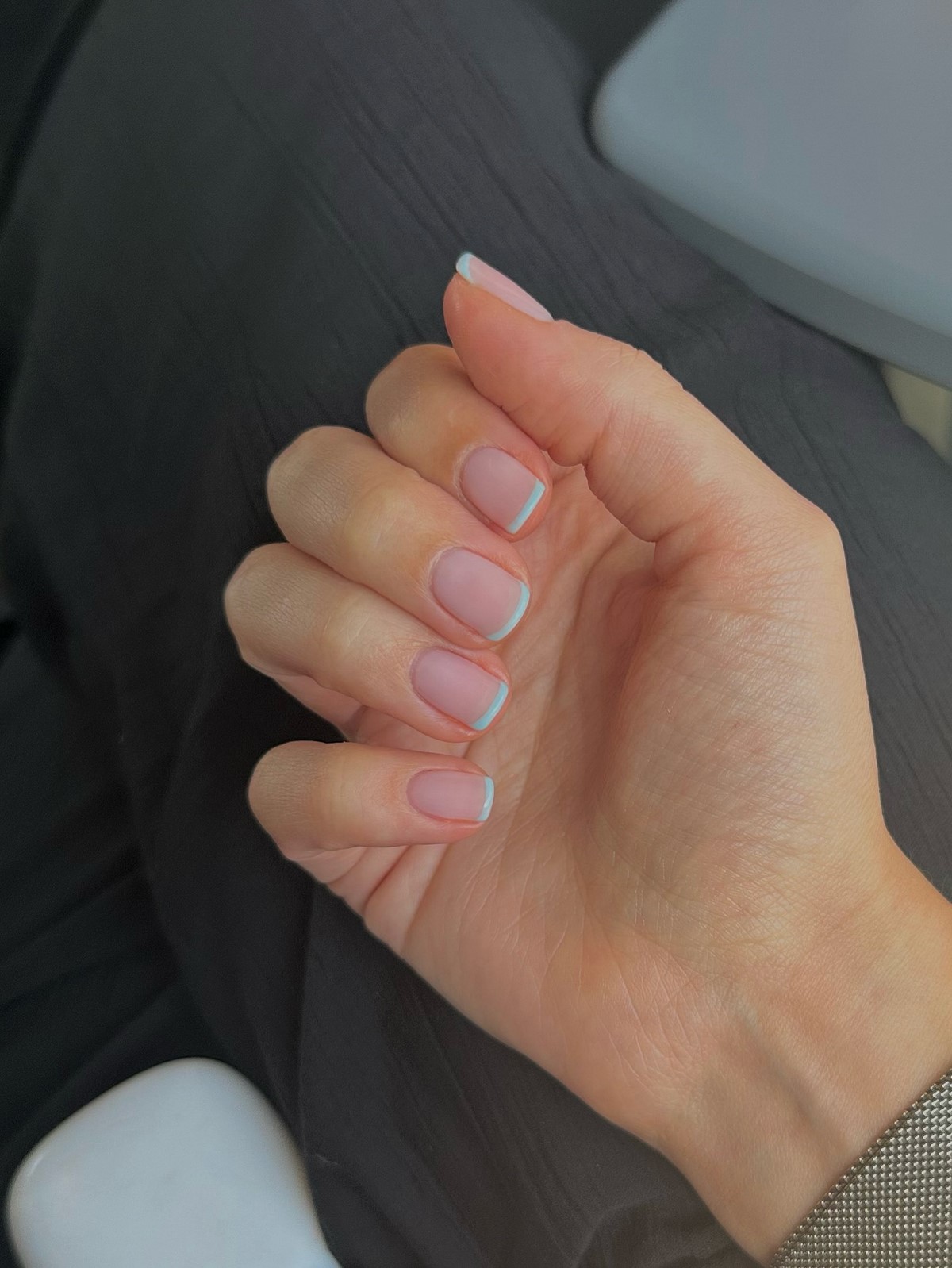 Микрофренч 2026: самый аккуратный маникюр, который выбирают