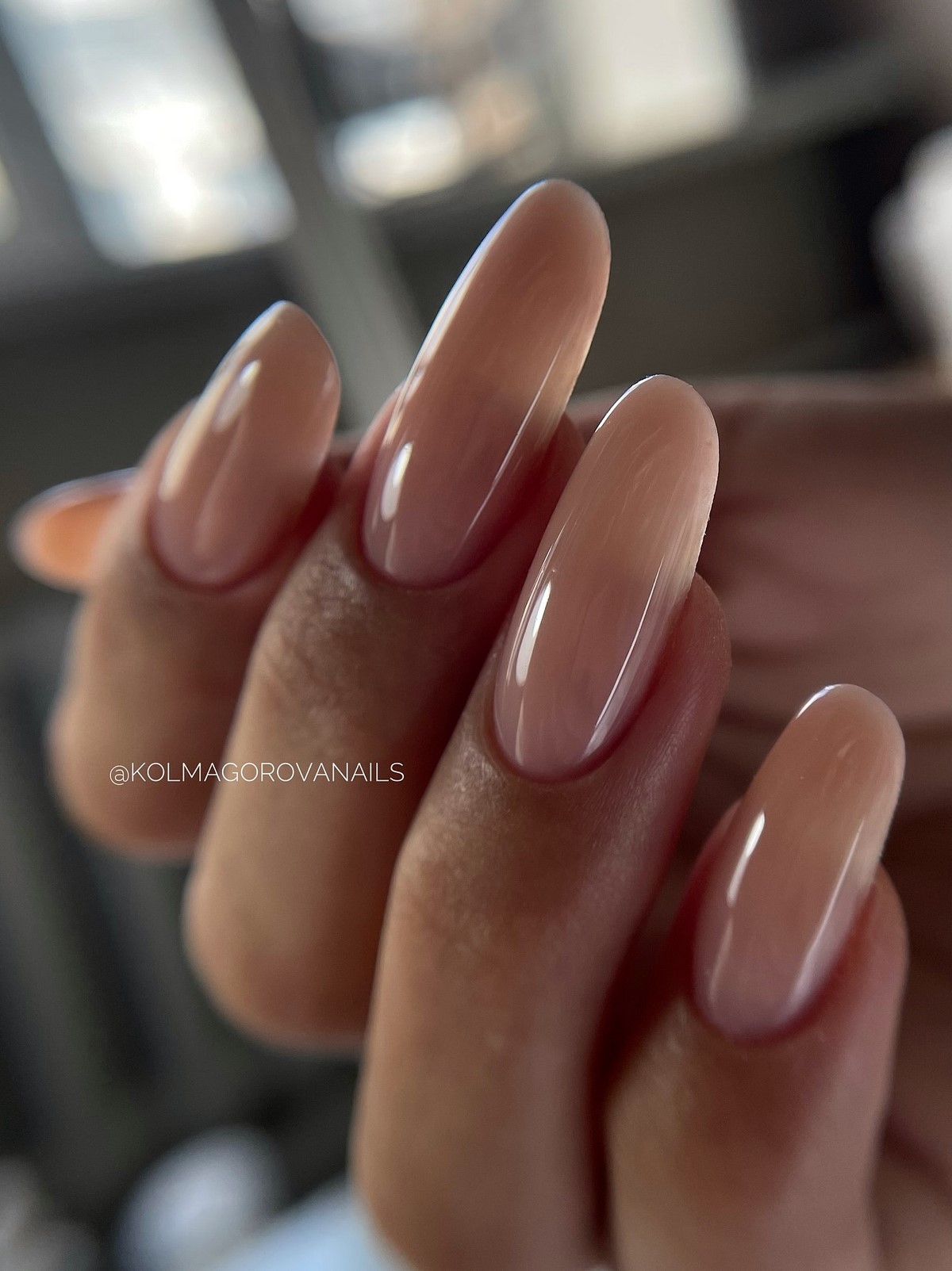 Маникюр весны 2026: 5 оттенков, которые заменяют розовый