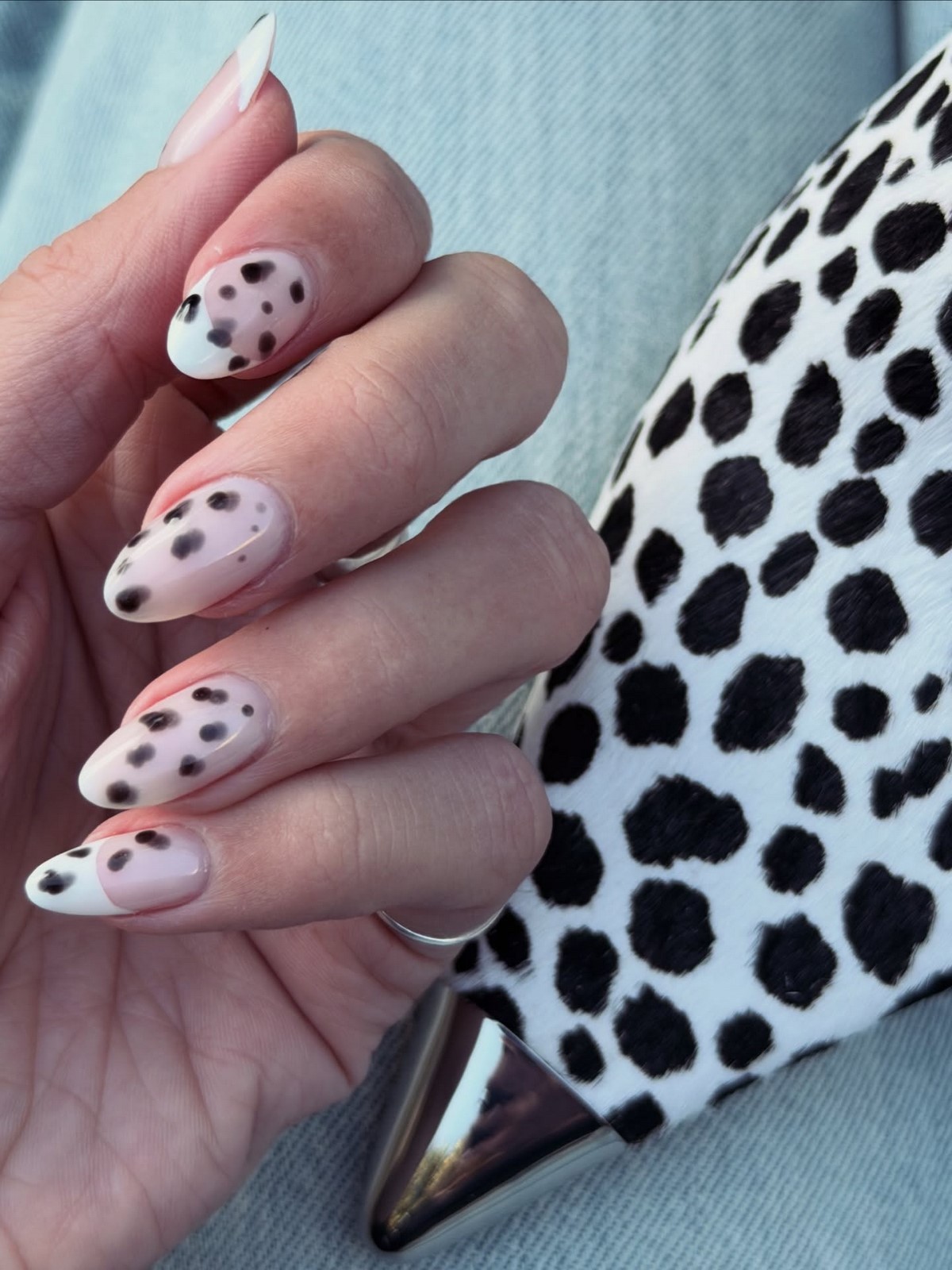 Маникюр на апрель 2026: цвета, которые хочется носить каждый день