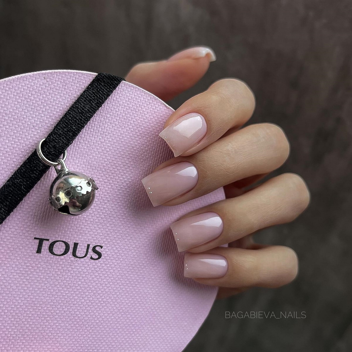 Маникюр весны 2026: 5 оттенков, которые заменяют розовый