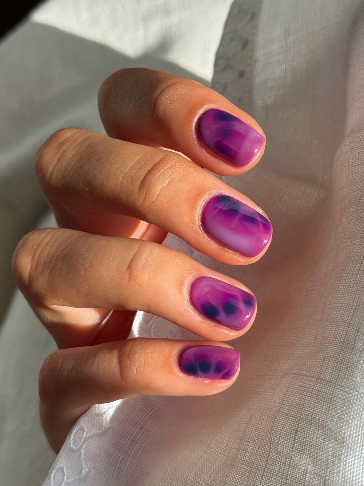 Маникюр весны 2026: цвета, из-за которых руки выглядят неухоженно