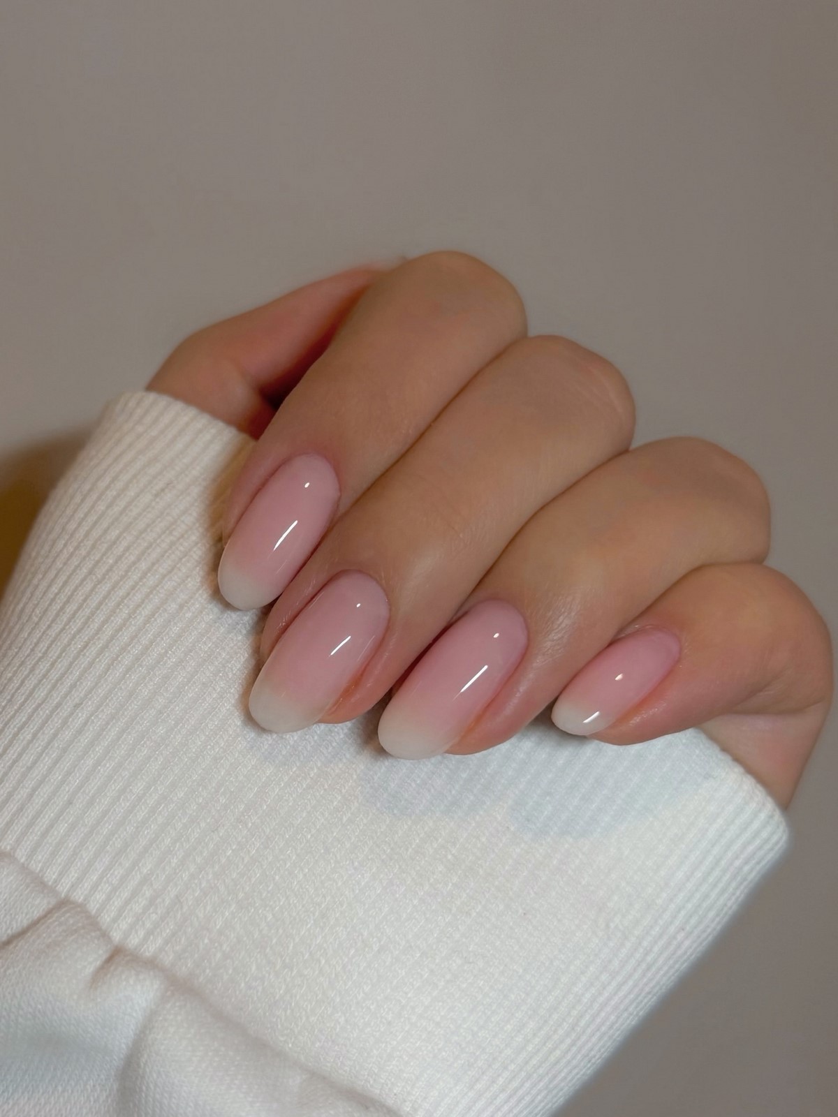 Мыльный маникюр весны 2026: эффект, который меняет все