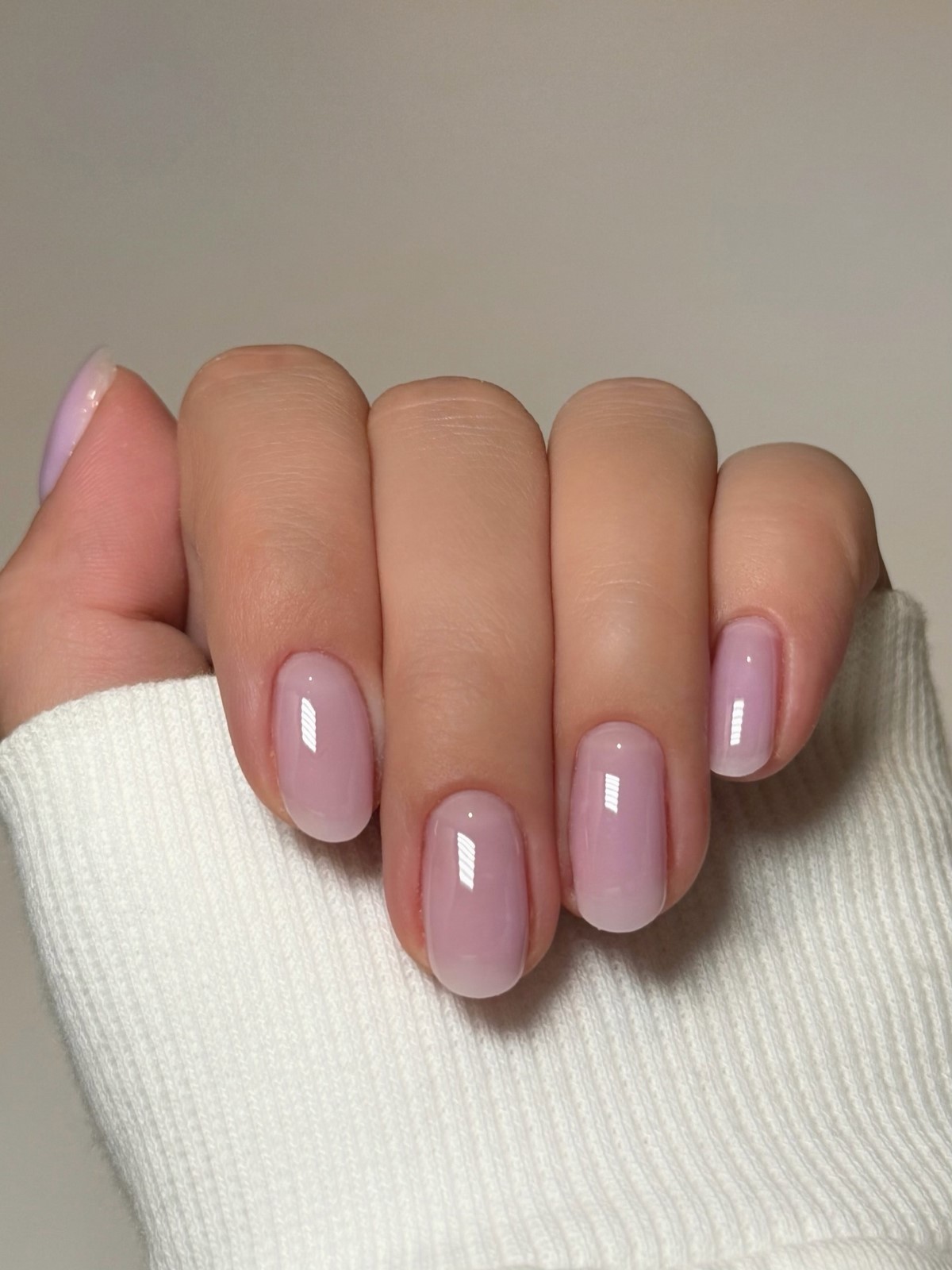 Маникюр весны 2026: какие оттенки заменяют красный