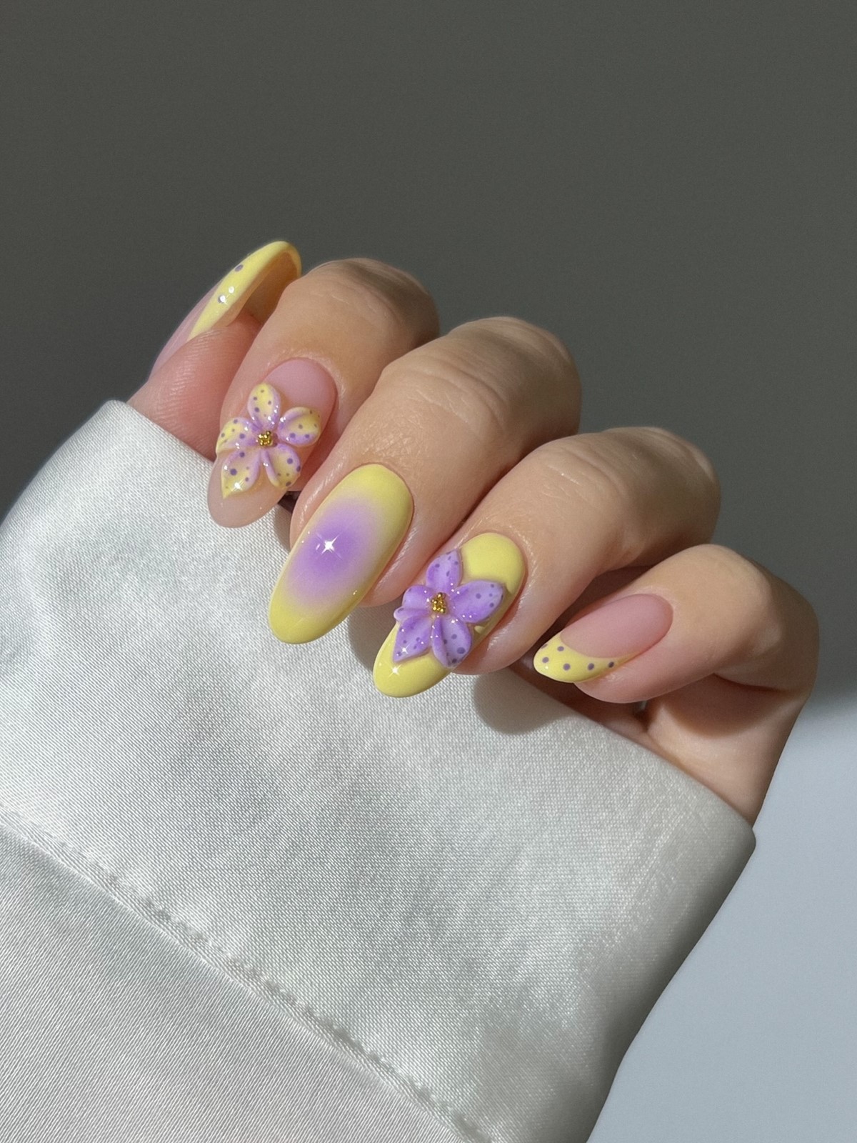 Маникюр на апрель 2026: цвета, которые хочется носить каждый день