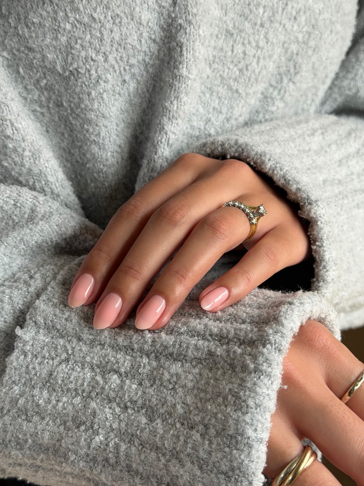 Маникюр весны 2026: какие оттенки заменяют красный