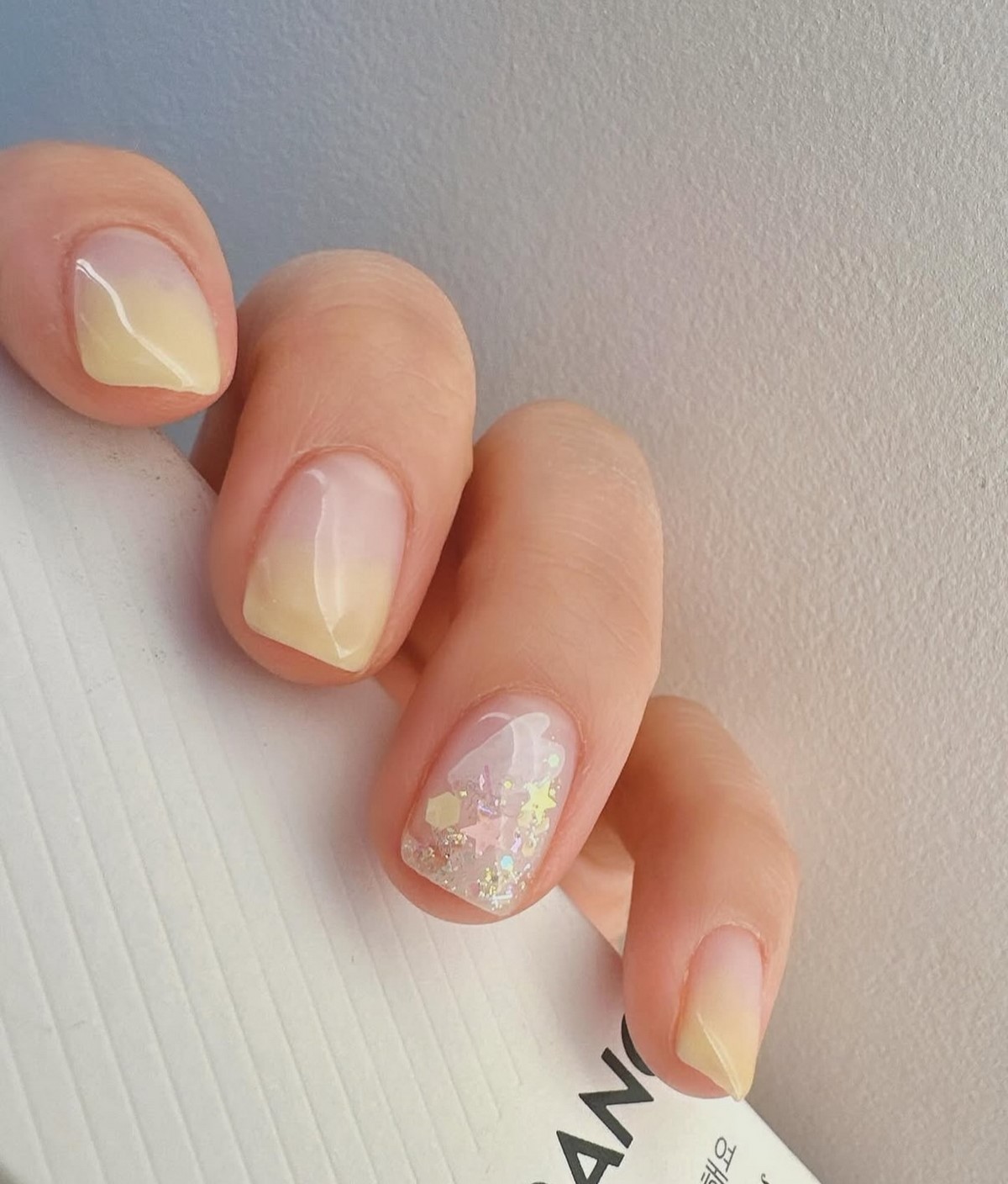 Пасхальный маникюр 2026: дизайны, которые портят даже идеальные руки