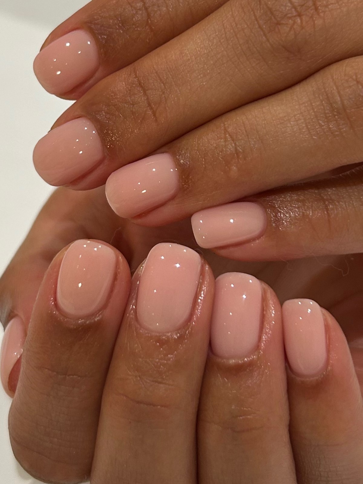 Эти цвета сейчас выбирают чаще всего — и вот почему