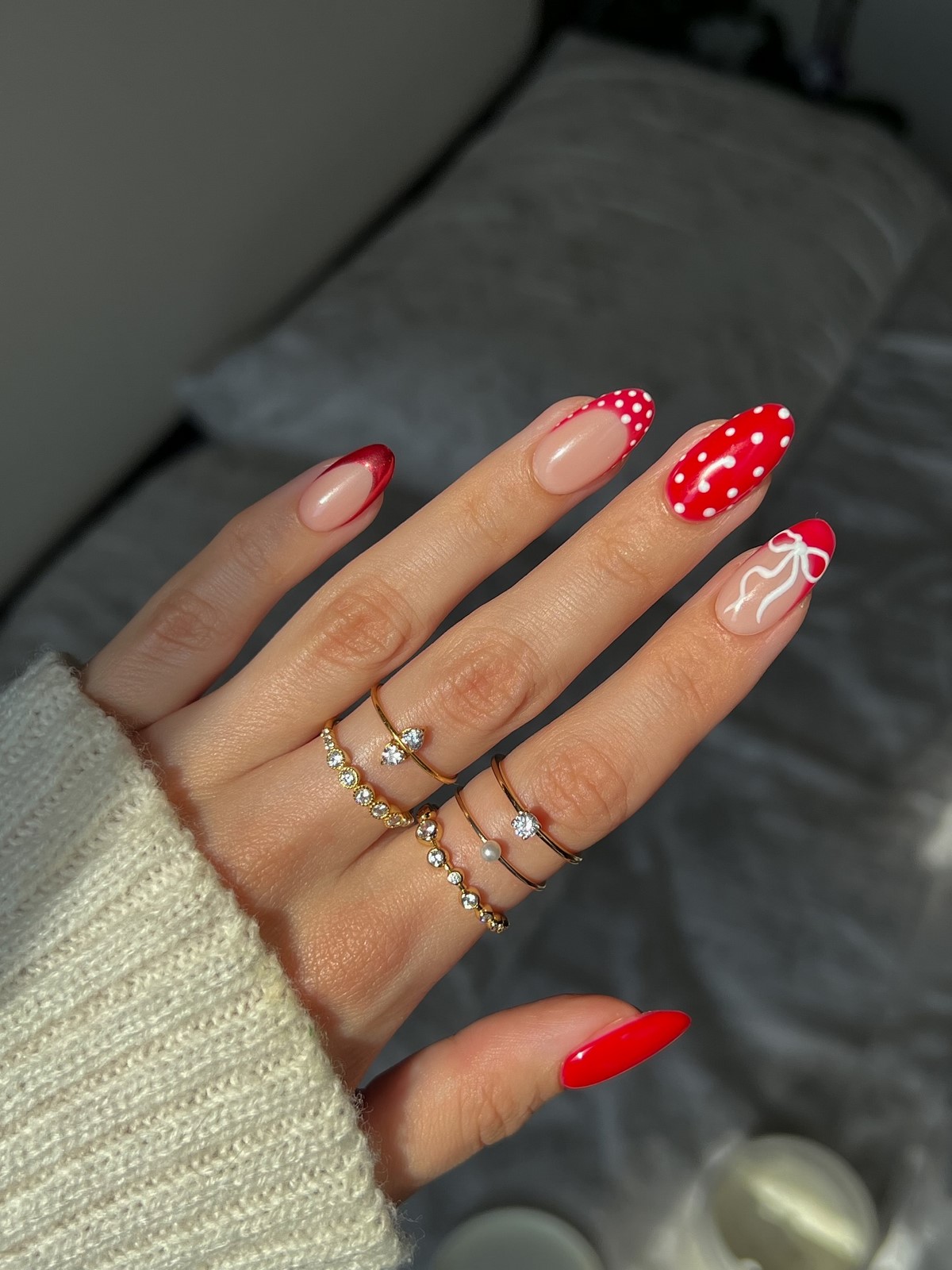 Маникюр апреля 2026: 6 оттенков, которые выглядят дороже пастели