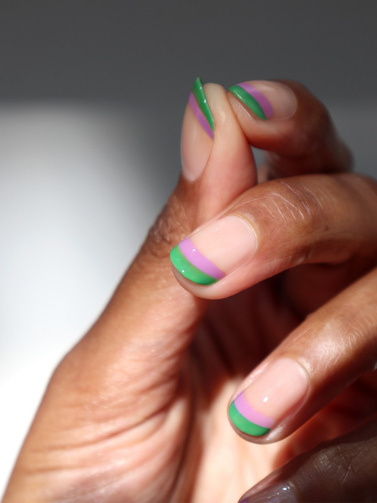 Маникюр на апрель 2026: цвета, которые хочется носить каждый день