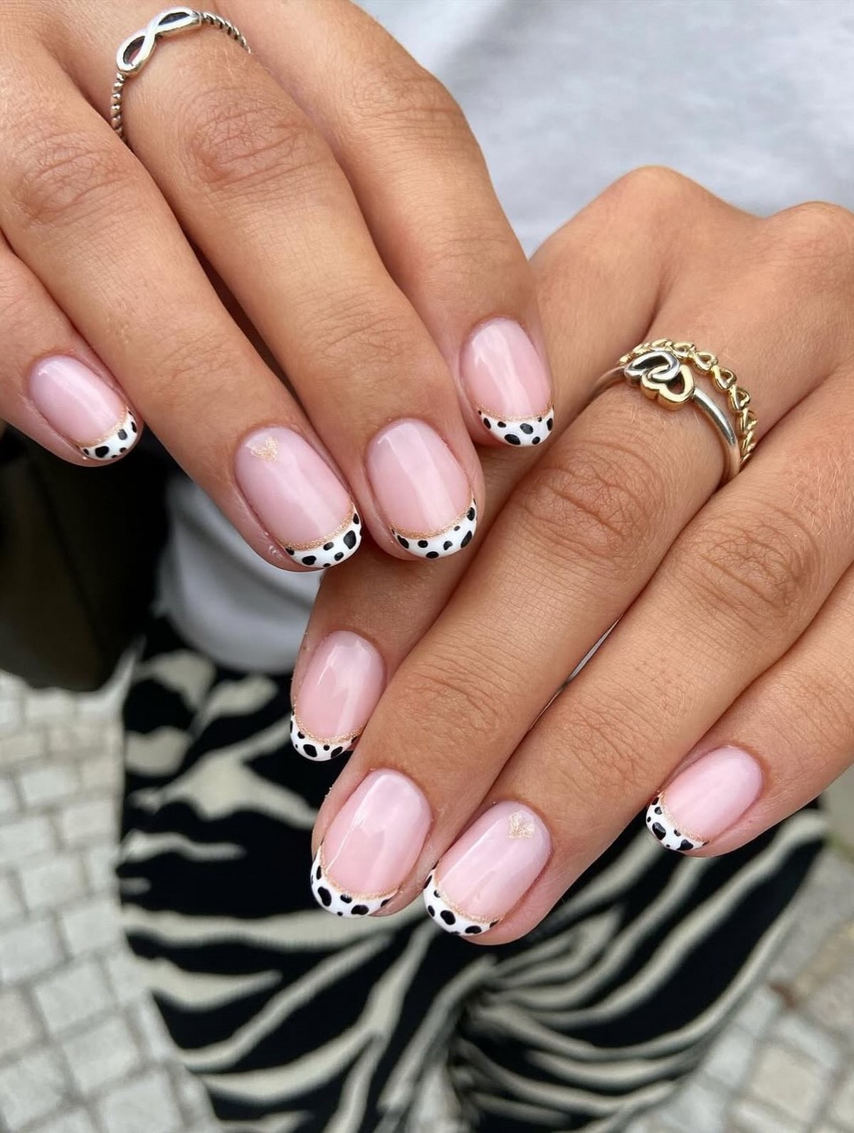 Маникюр на апрель 2026: цвета, которые хочется носить каждый день