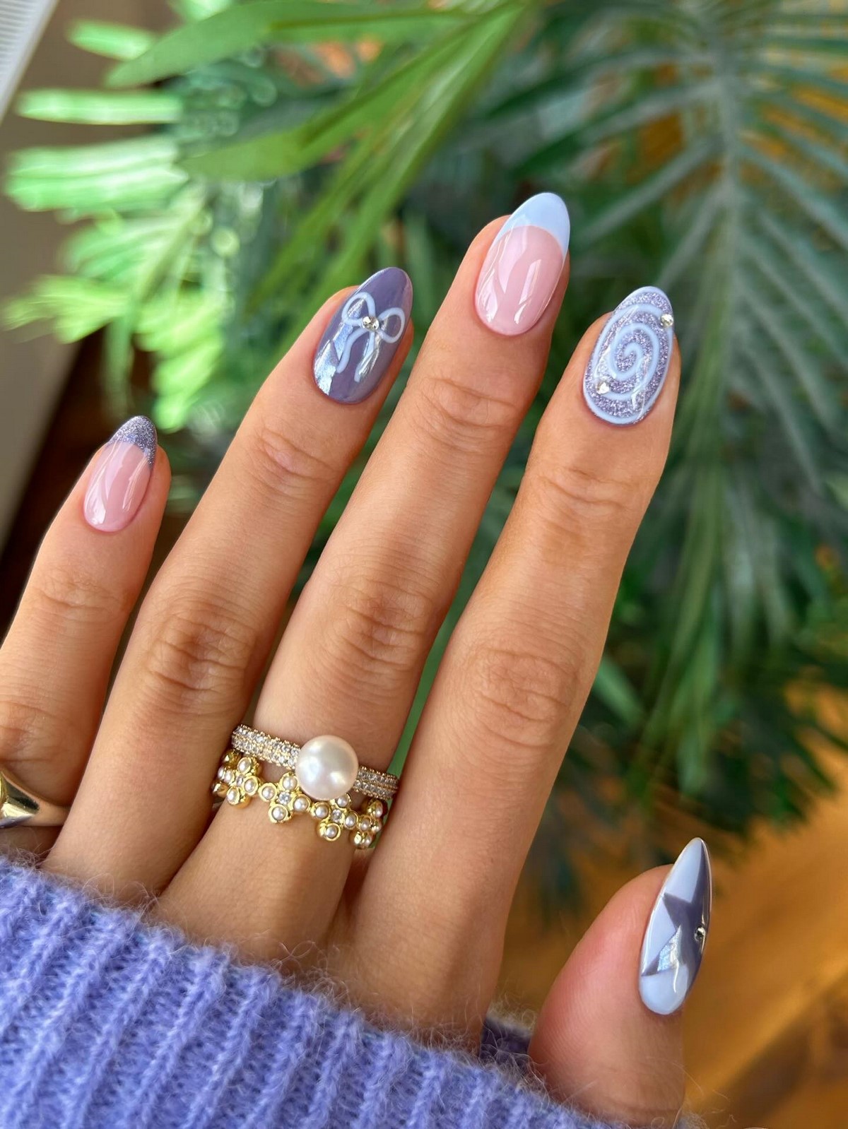 Маникюр на апрель 2026: цвета, которые хочется носить каждый день