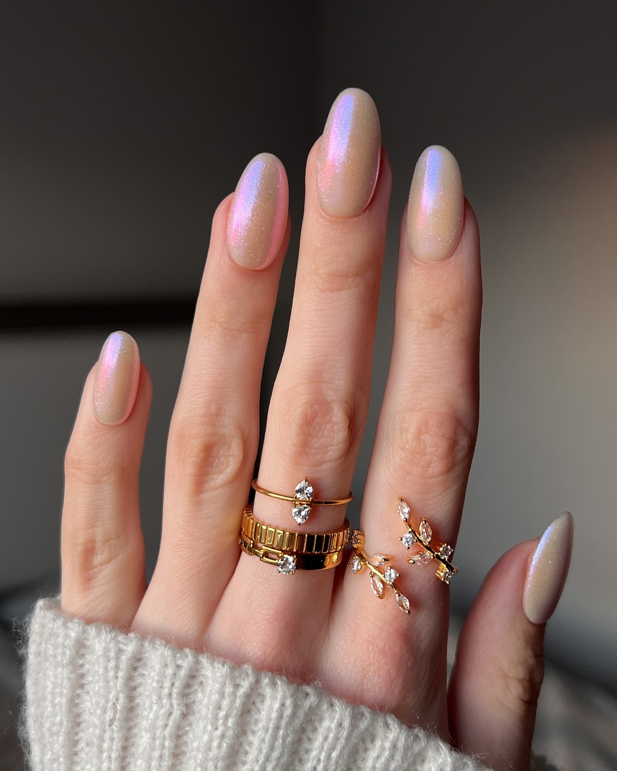 Маникюр весны 2026: оттенки, которые вытесняют беж