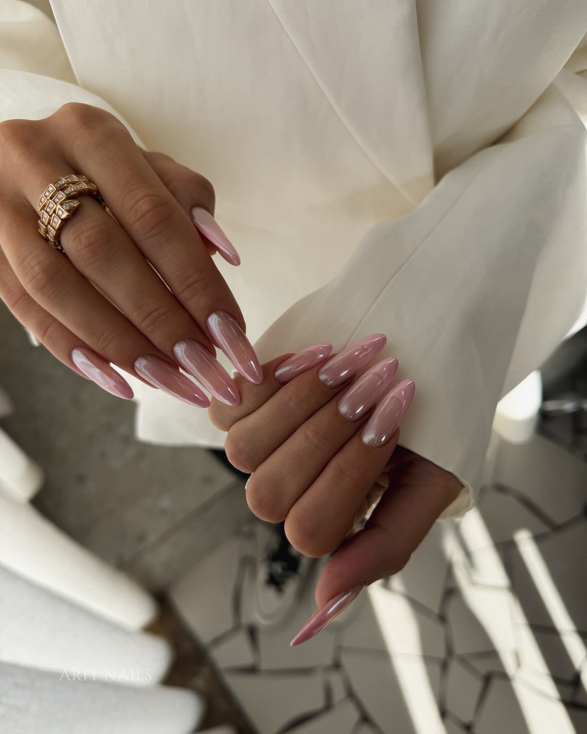 Маникюр весны 2026: оттенки, которые вытесняют беж