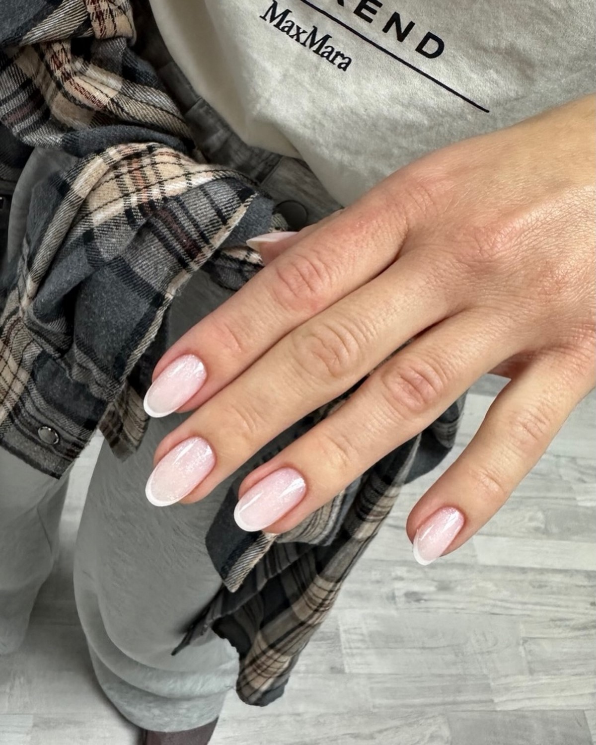 Маникюр весны 2026: оттенки, которые вытесняют беж