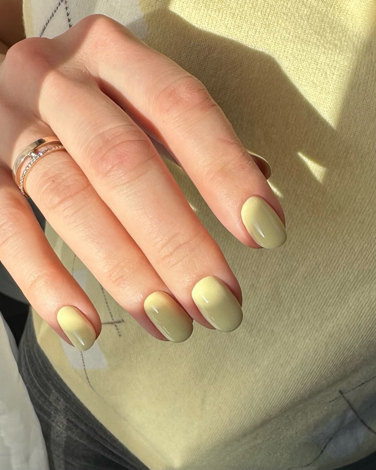 Маникюр весны 2026: 5 оттенков, которые заменяют розовый