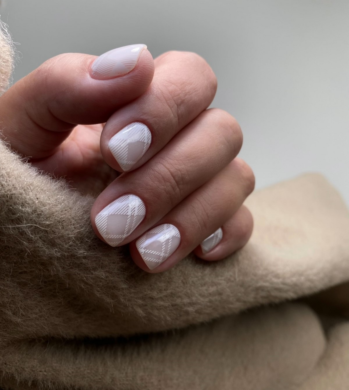 Маникюр весны 2026: 5 оттенков, которые заменяют розовый