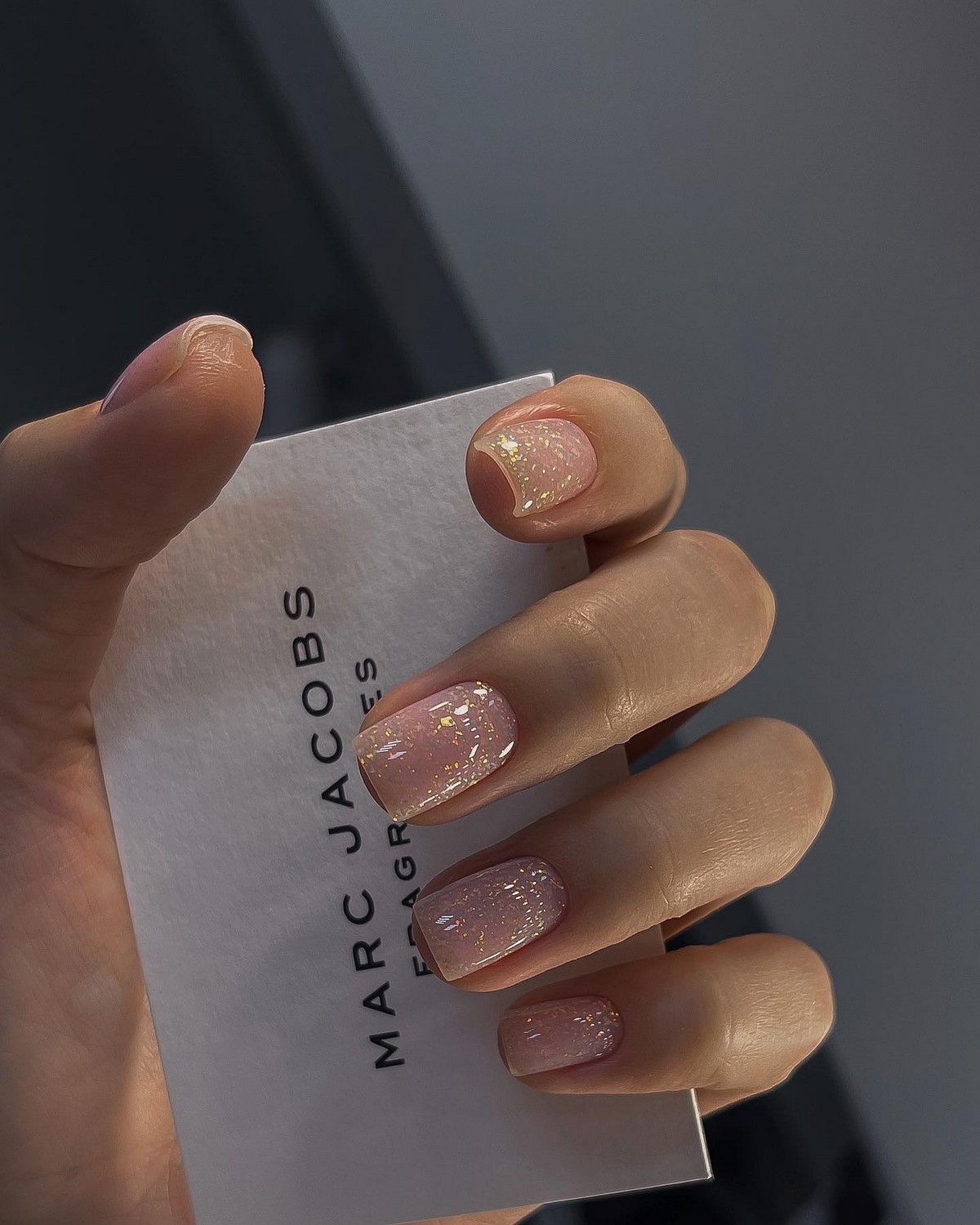 Маникюр весны 2026: 5 оттенков, которые заменяют розовый