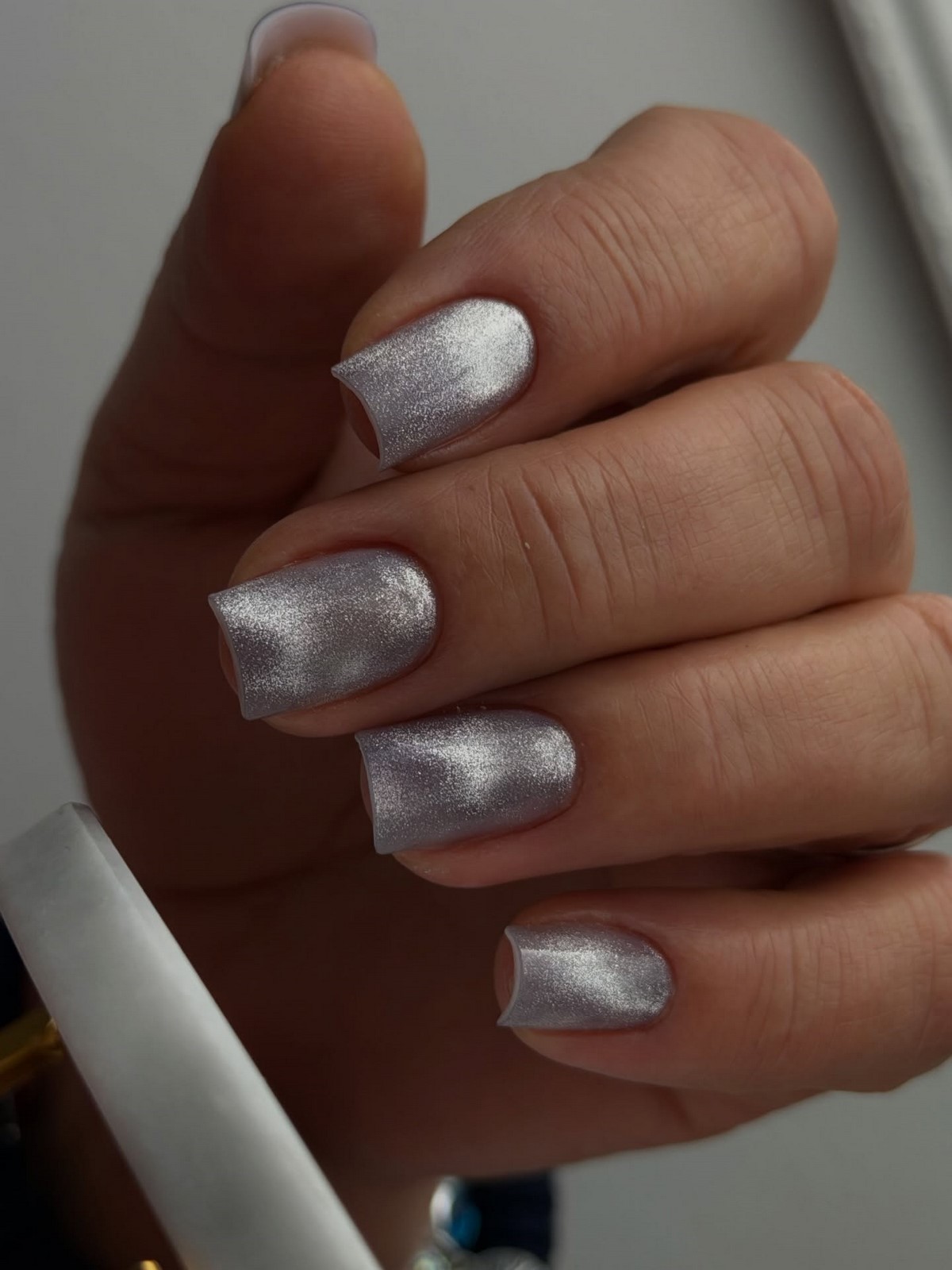 Маникюр весны 2026: 7 оттенков, которые уверенно заменяют нюд