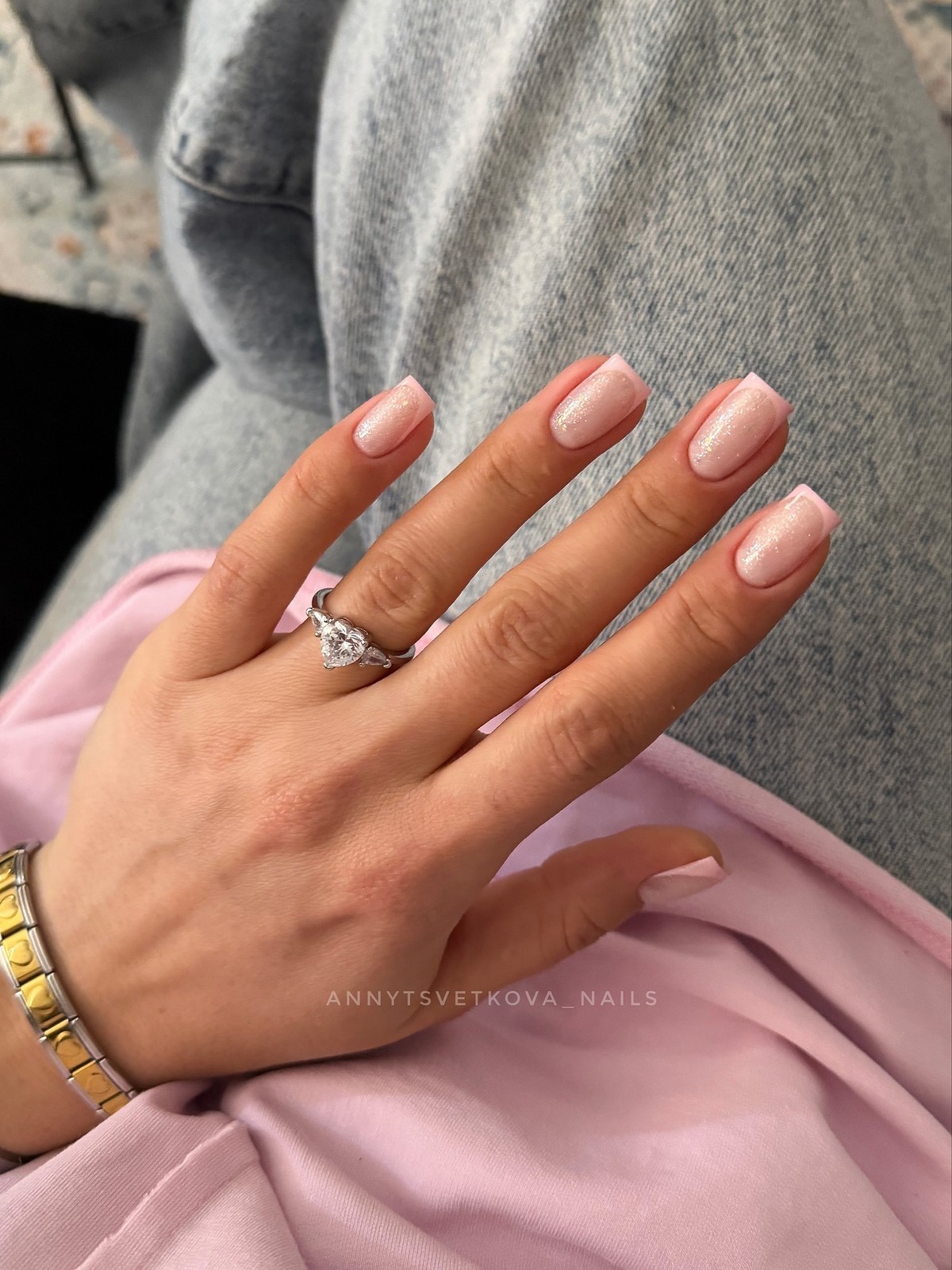 Маникюр весны 2026: 7 оттенков, которые уверенно заменяют нюд