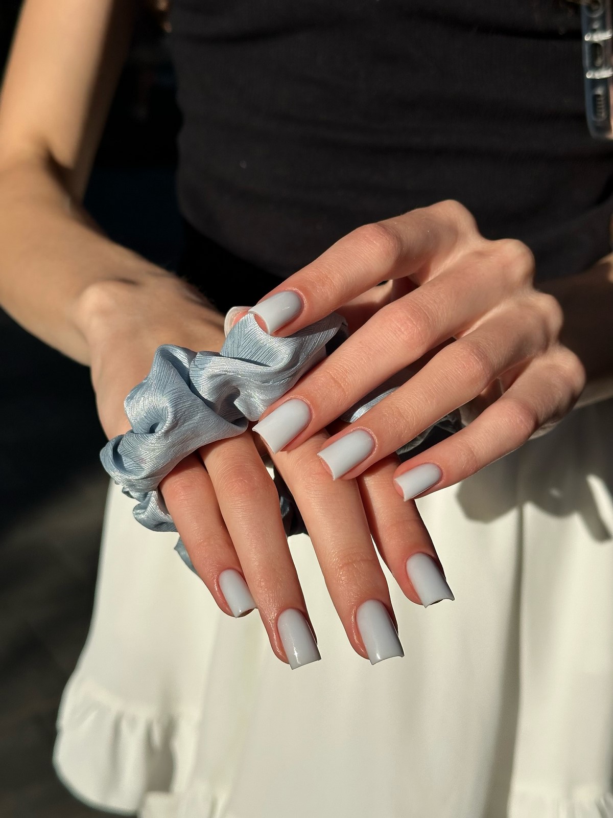 Маникюр весны 2026: 7 оттенков, которые уверенно заменяют нюд