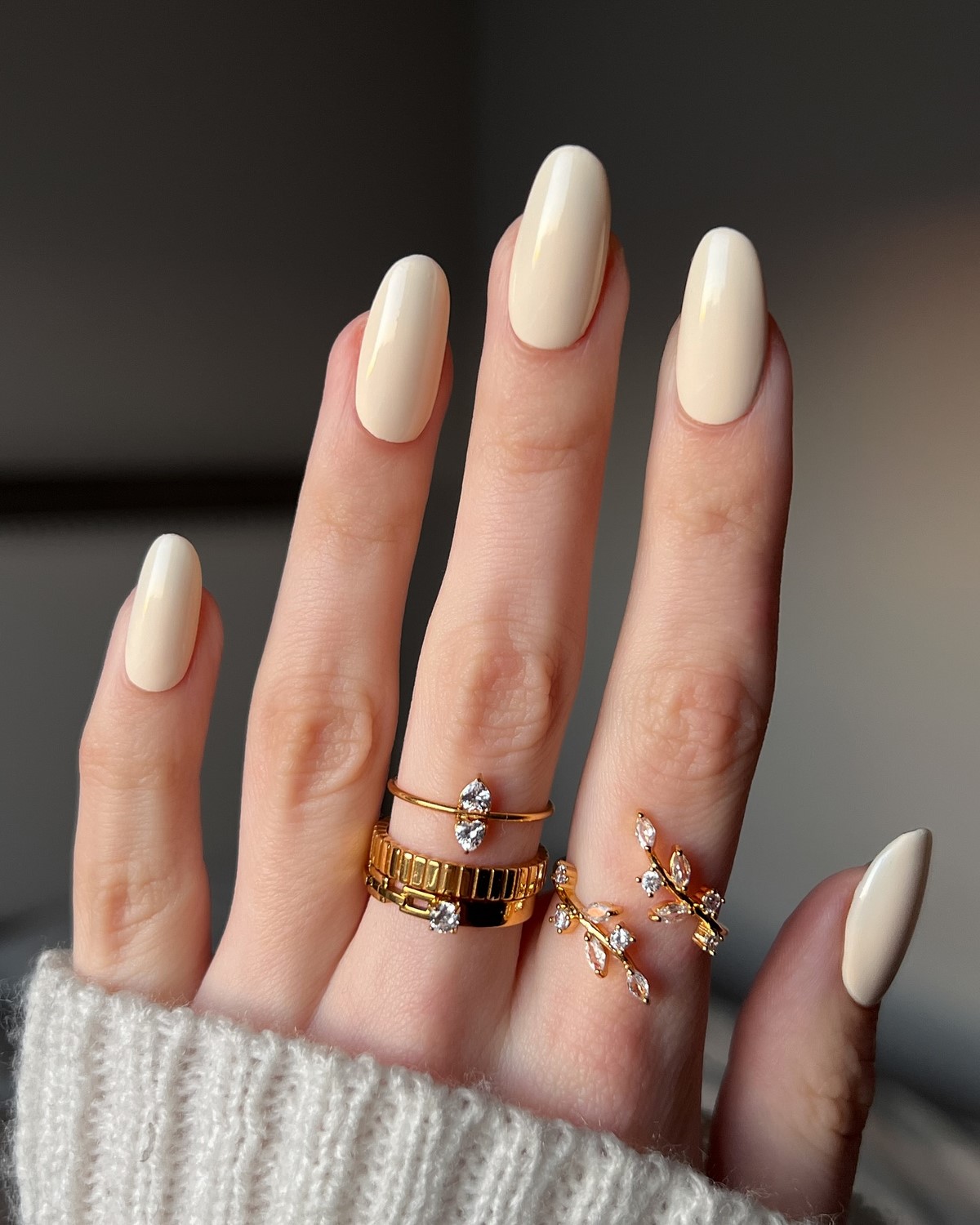 Маникюр весны 2026: 7 оттенков, которые уверенно заменяют нюд