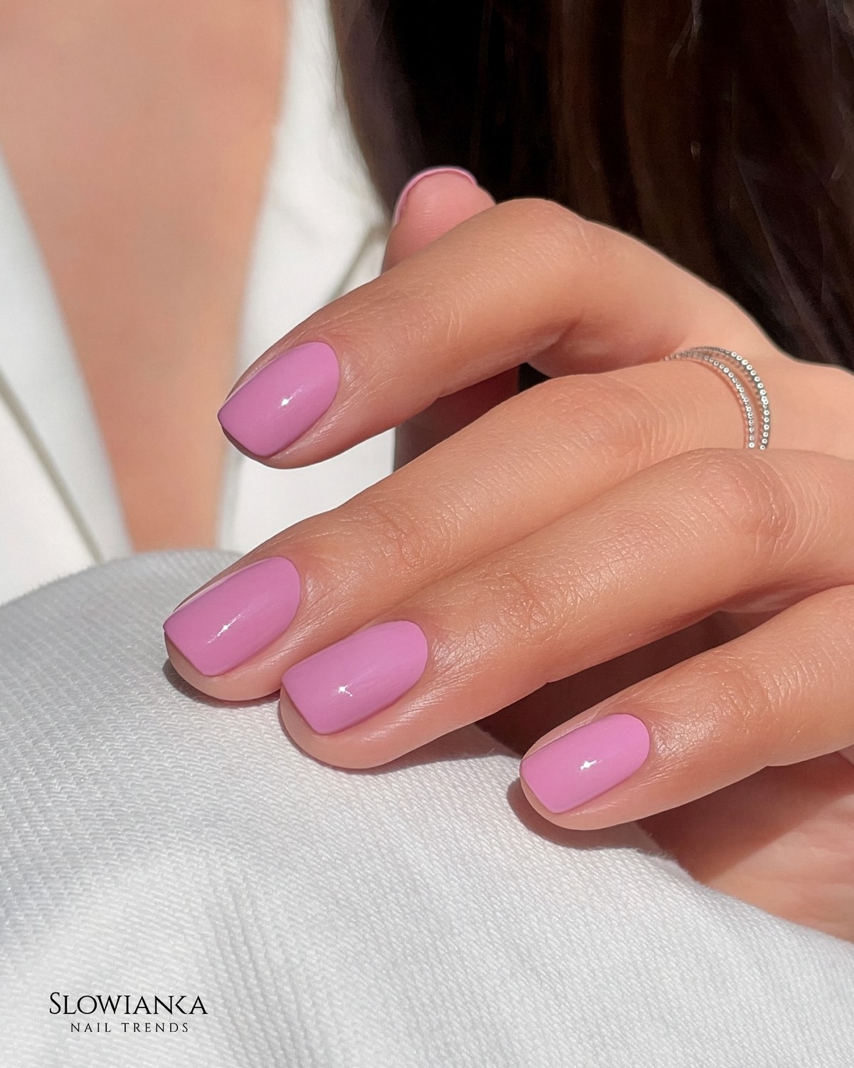Маникюр весны 2026: 7 оттенков, которые уверенно заменяют нюд