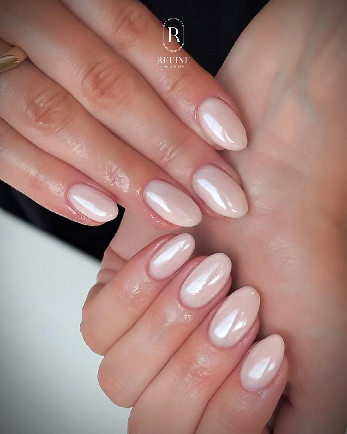 Маникюр весны 2026: оттенки, которые заменяют сложный дизайн