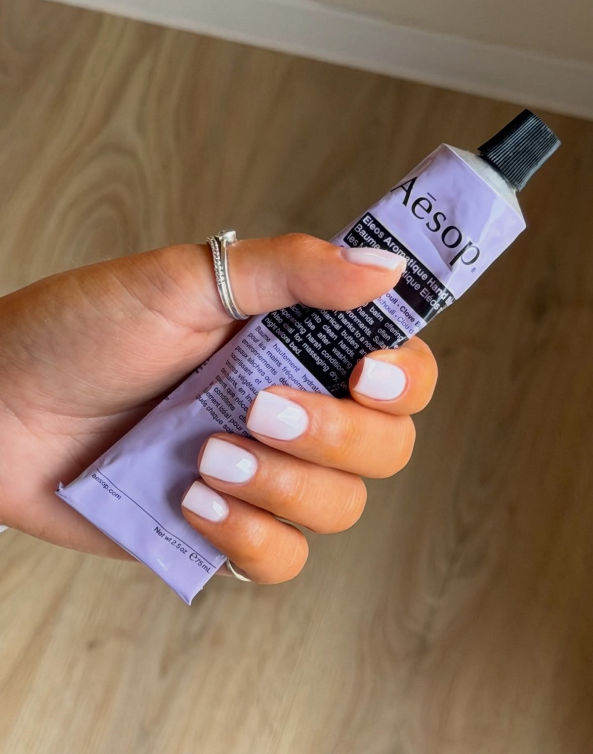 Маникюр весны 2026: какие оттенки заменяют красный